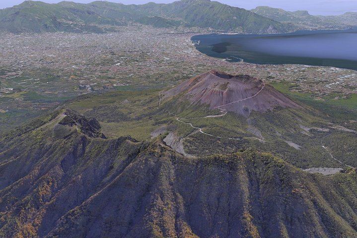 Private Tour: Herculaneum - Pompeii - Vesuvius with pickup