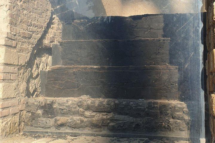 Private Tour: Herculaneum - Pompeii - Vesuvius with pickup