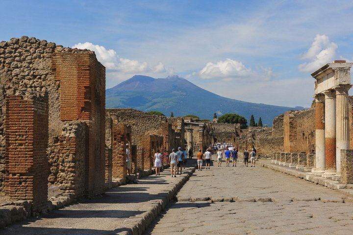 Private Tour of Pompeii, Herculaneum and Vesuvius from Naples