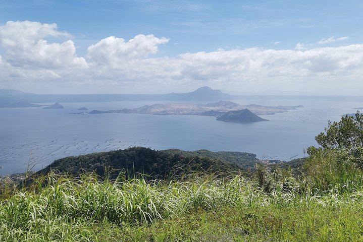 Private Tour: Tagaytay Taal Volcano View | Pagsanjan Falls (2in1)