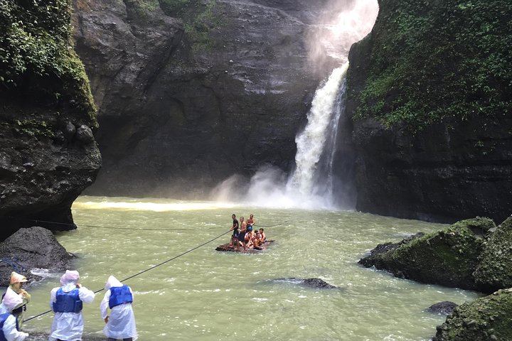 Private Tour: Tagaytay Taal Volcano View | Pagsanjan Falls (2in1)