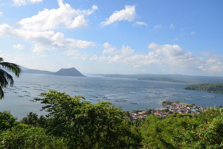 Private Tour: Tagaytay Taal Volcano View | Pagsanjan Falls (2in1)