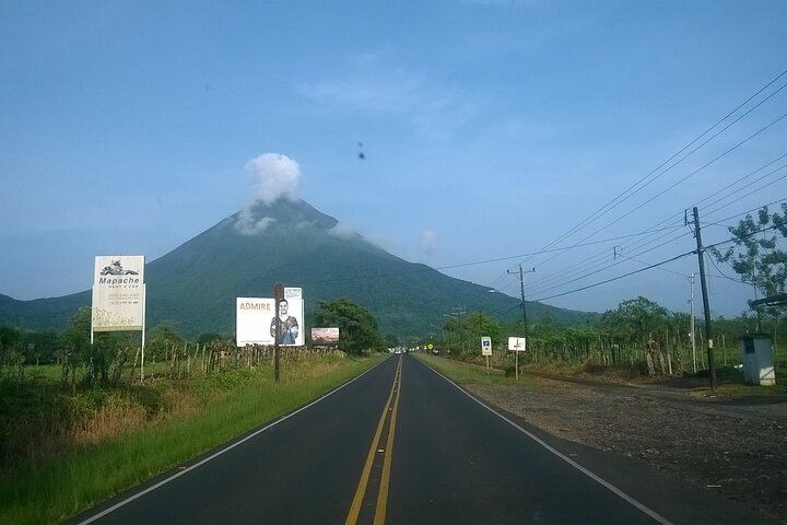 Private Transfer San Jose Airport > Arenal Volcano/La Fortuna
