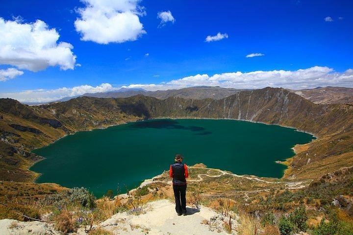 Quilotoa Lagoon and Volcanoes Avenue Day Trip with Entrances
