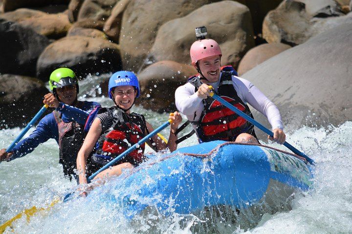 Rafting Class II-III and Zipline Tour from La Fortuna and Arenal