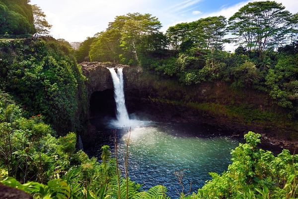 Summit to Sea in Half a Day: Kilauea, Punalu'u and Downtown Hilo