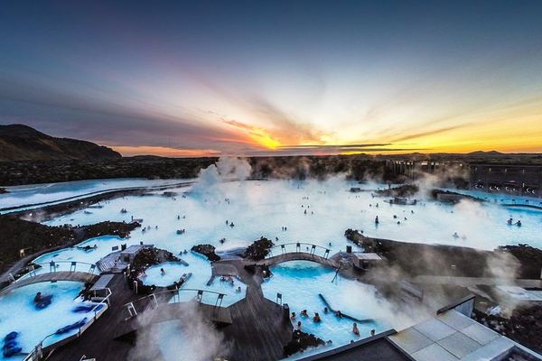 Golden Circle by Minibus: Kerid Crater and the Blue Lagoon to Finish