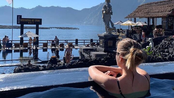 Relaxing at hot spring and enjoy lake view