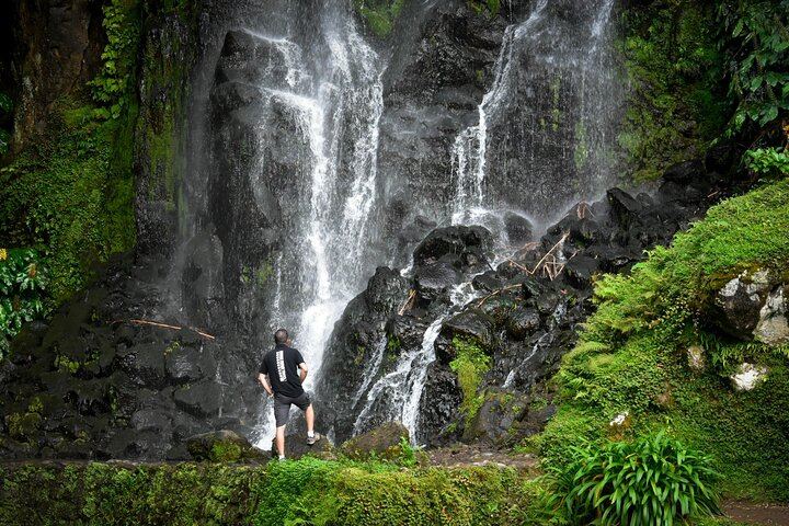 São Miguel, Azores - Private Tour 9 hours in 4 seats car "Exclusively for You"