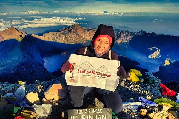 Rinjani Summit in 20 to 21 Hours of Walking: HaLoMi's 2D1N, Night Before Included