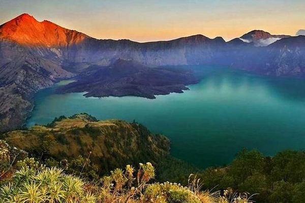 Rinjani 3 Days: Both Crater Rims, the Summit and Segara Anak Lake