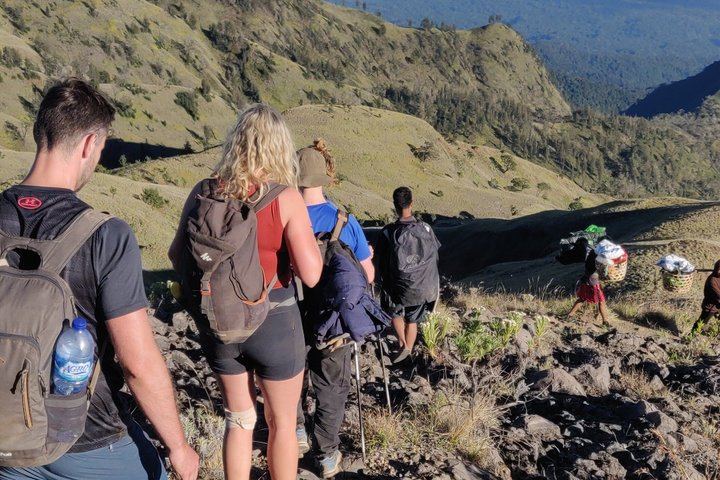 Rinjani Trekking 3D2N Summit