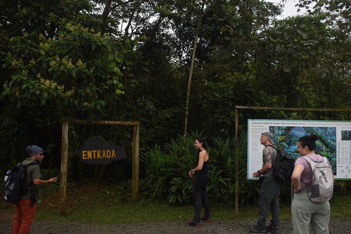 Rio Celeste & Tenorio Volcano Hike - Blue River Adventure