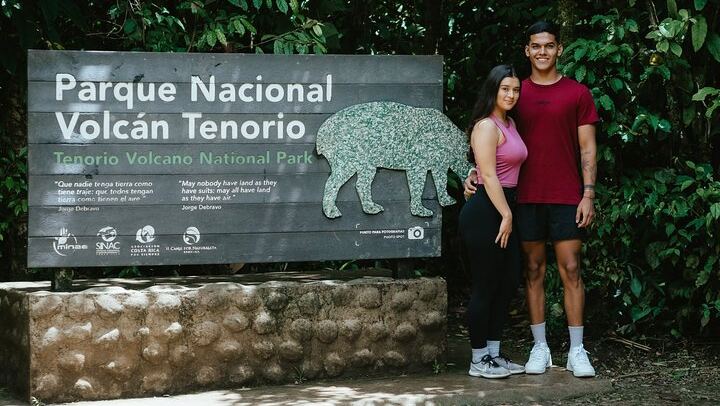 Rio Celeste waterfall and slothland excursion