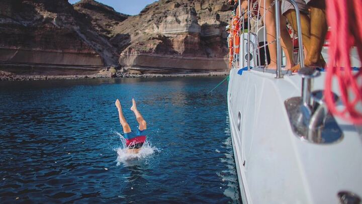 Beautiful Day Catamaran Caldera Cruise incl. Meal & Drinks
