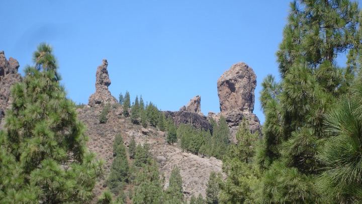 ROQUE NUBLO MONOLITH
