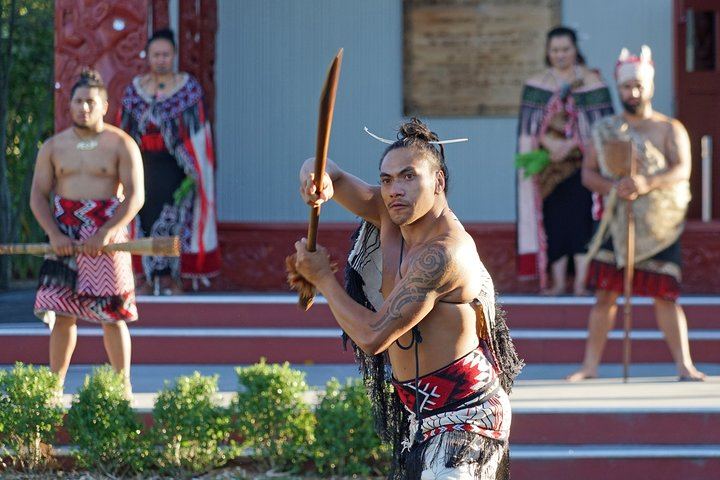 Rotorua Cultural and Geothermal Wonderland Tour – Depart Tauranga