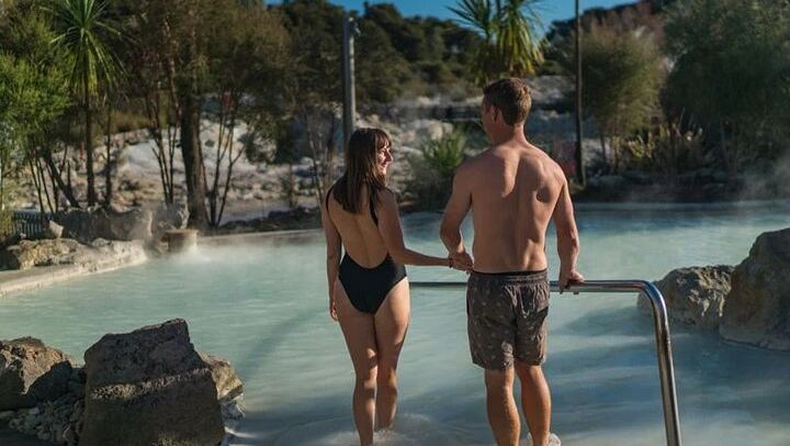 ROTORUA - Hell's Gate Geothermal Park & Mud Spa Day Trip