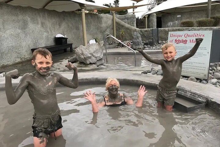 ROTORUA - Hell's Gate Geothermal Park & Mud Spa Day Trip