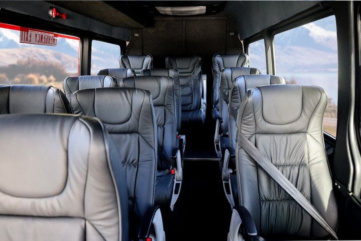 Hobbiton & Rotorua including Te Puia Day Tour from Auckland