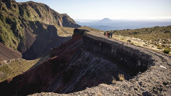 Rotorua Hiking: Mt Tarawera Guided Volcanic Crater Experience