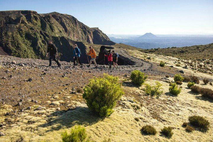 Rotorua Hiking: Mt Tarawera Guided Volcanic Crater Experience