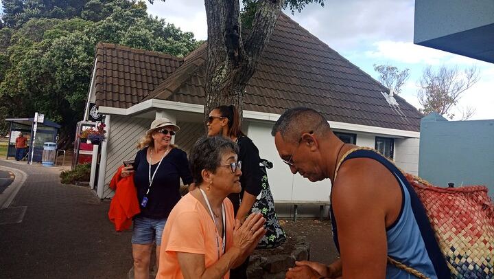 Rotorua via Kiwi/lakes country & a visit to iconic Whakarewarewa