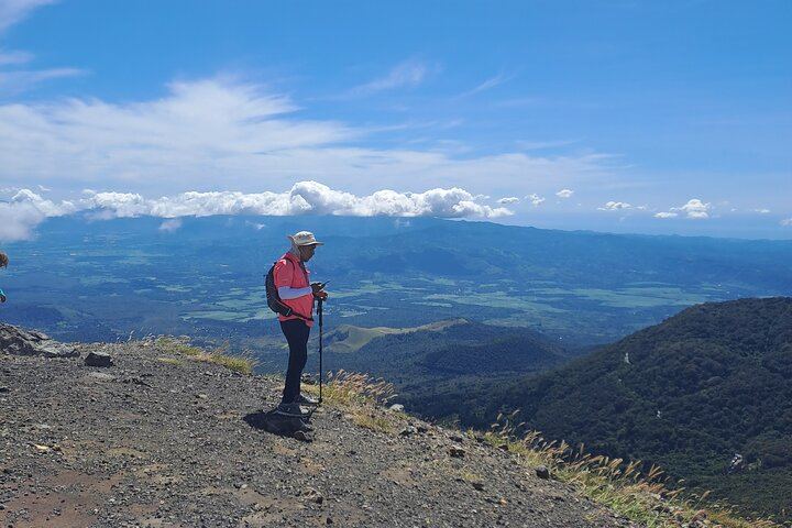 Santa Ana Volcano Hike & Lunch at Coatepeque Lake (Private Tour)