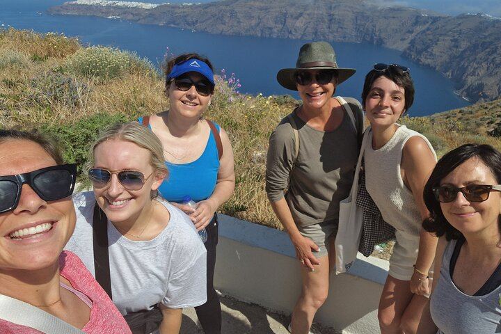 Santorini: 4hr Small Group Caldera Hike from Fira to Oia