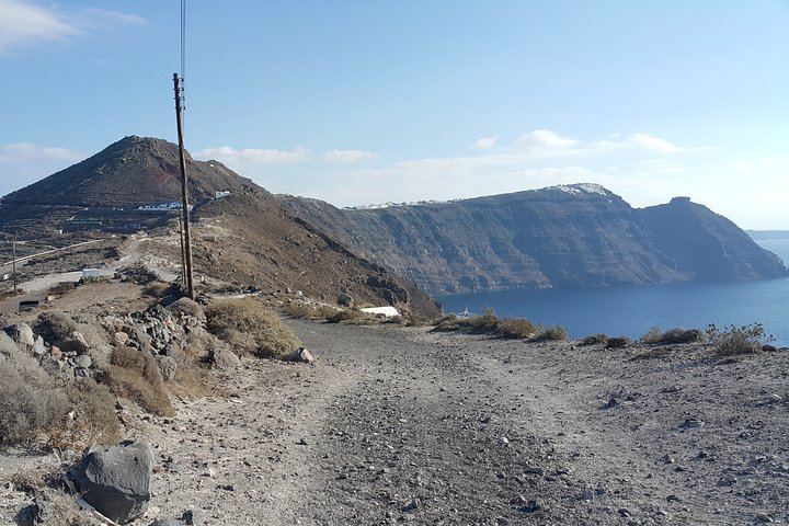 Santorini: 4hr Small Group Caldera Hike from Fira to Oia