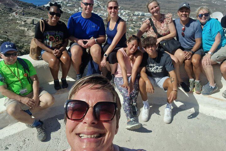Santorini: 4hr Small Group Caldera Hike from Fira to Oia