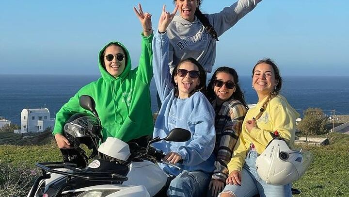 Santorini ATV Highlights Tour: Oia, Viewpoints & Volcanic Beaches