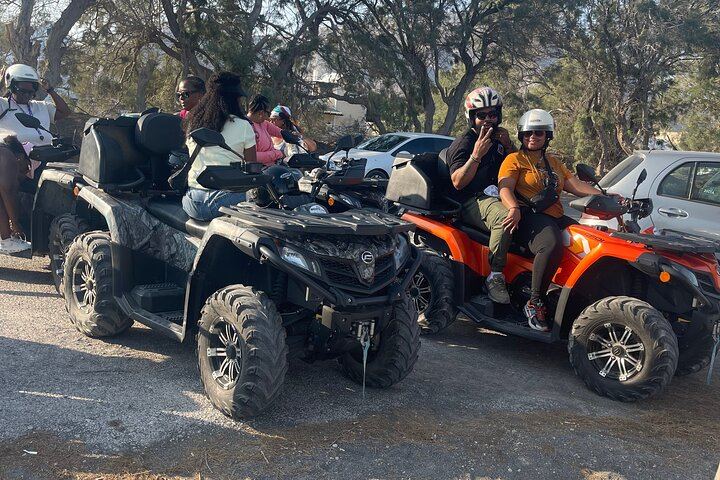 Santorini ATV Highlights Tour: Oia, Viewpoints & Volcanic Beaches