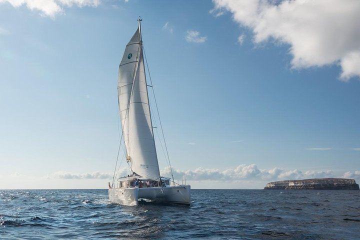 Santorini Caldera Sailing Tour with BBQ Lunch and Drinks