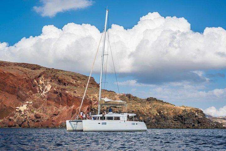 Santorini Caldera Sailing Tour with BBQ Lunch and Drinks