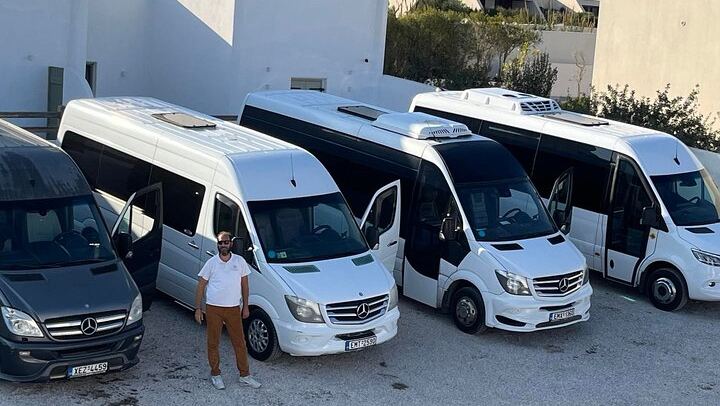 Santorini Half-Day Small Group Tour: Villages, Oia, Caldera Views