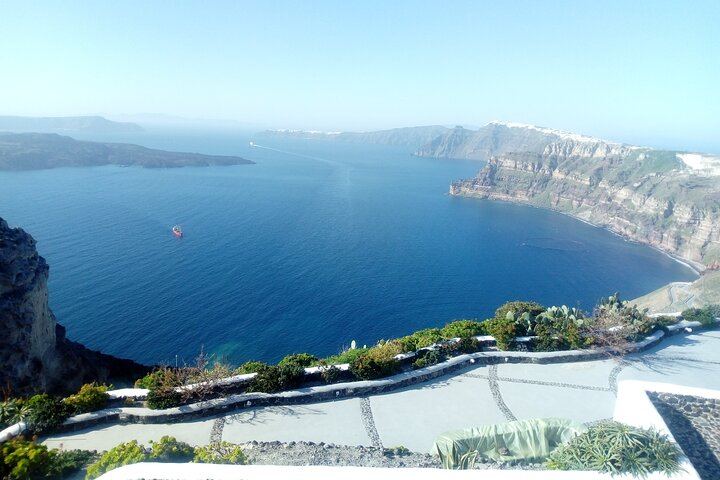 Santorini Half-Day Small Group Tour: Villages, Oia, Caldera Views