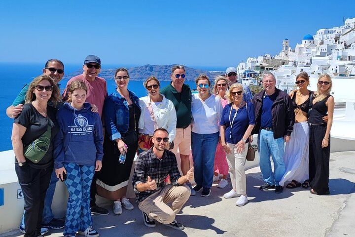 Santorini Half-Day Small Group Tour: Villages, Oia, Caldera Views