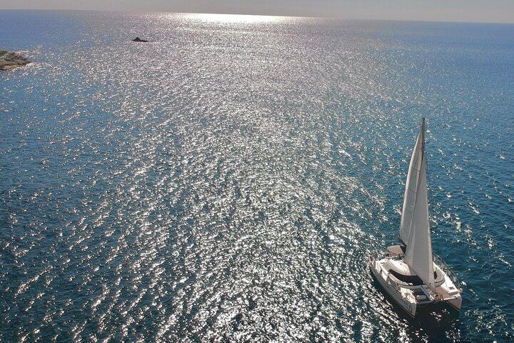Santorini: Private Catamaran Cruise to Volcano with BBQ & Drinks