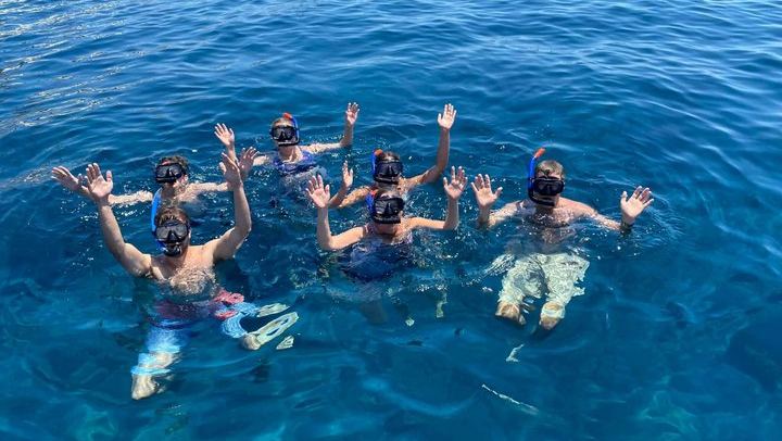 Santorini: Standard Small-Group Catamaran Volcano, BBQ & Drinks