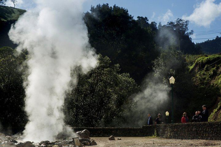 São Miguel East Highlights: Furnas, Nordeste & Lunch
