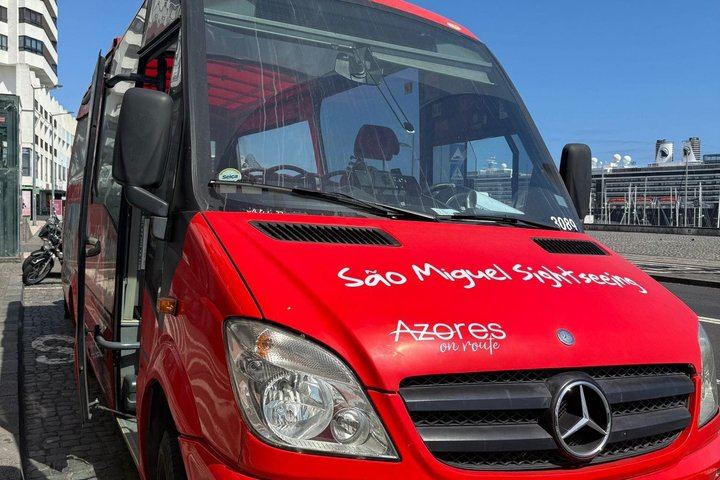 São Miguel Hop-On Hop-Off Sightseeing Bus