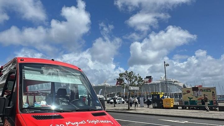 São Miguel Hop-On Hop-Off Sightseeing Bus