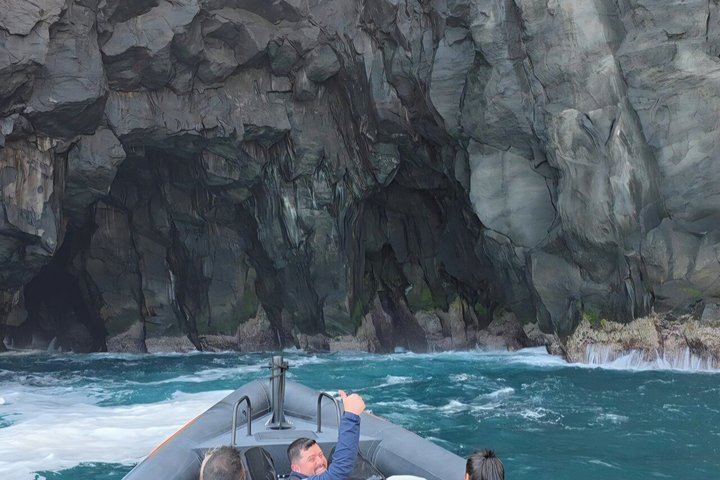 São Miguel: Sea Caves & Volcanic Cliffs Boat Tour
