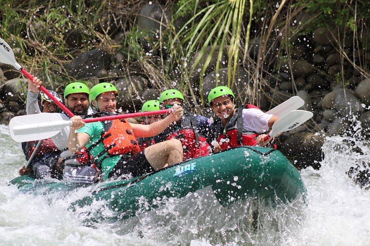 Sarapiquí River Rafting Tour – Class II–III Near Arenal
