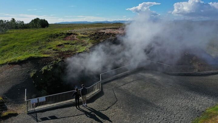Silver Circle: Lava Cave, Waterfalls & Iceland Horses-Small Group