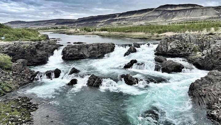 Silver Circle: Lava Cave, Waterfalls & Iceland Horses-Small Group