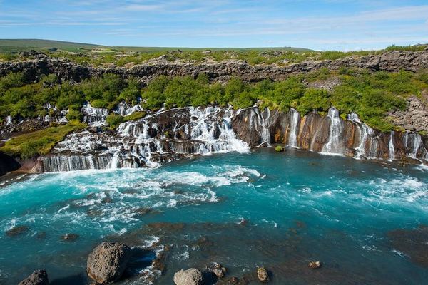 Silver Circle: 180 Litres a Second at Deildartunguhver and 1,600 m of Lava Cave