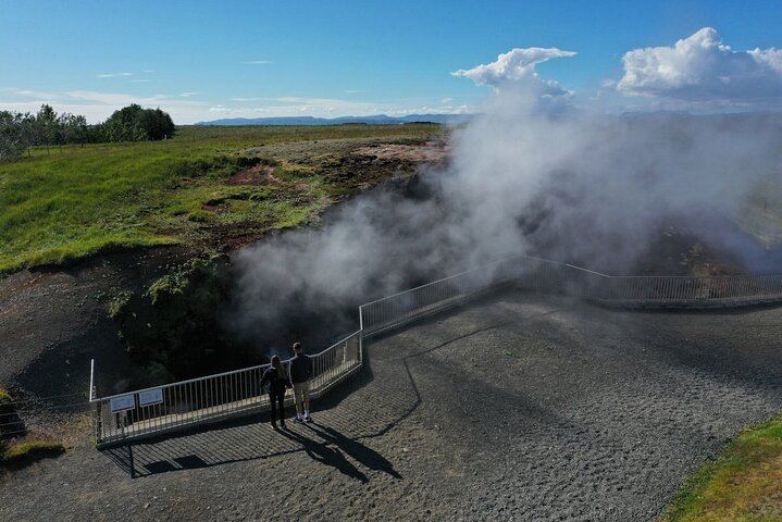 Silver Circle: Lava Cave, Waterfalls & Iceland Horses-Small Group