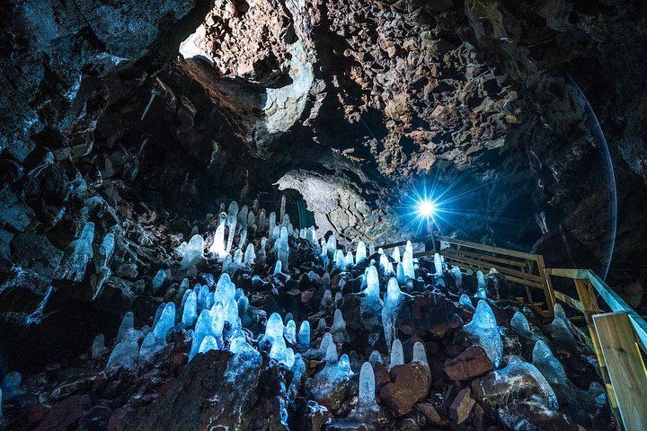 Silver Circle: Lava Cave, Waterfalls & Iceland Horses-Small Group